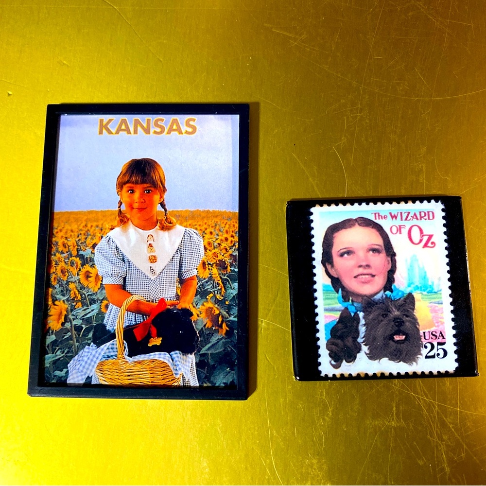 WIZARD OF OZ VTG 1989 USPS POSTAGE STAMP METAL MAGNET & DOROTHY KANSAS FRAME